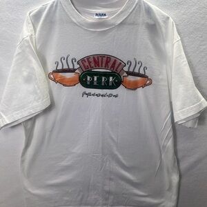 FRIENDS Central Perks Vintage ‘95 Tshirt Mens XL Tv show Cool Series 90s 1924
